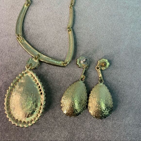 TAN brown gem jewelled rhinestone embellished oval teardrop necklace earring set - Picture 5 of 6